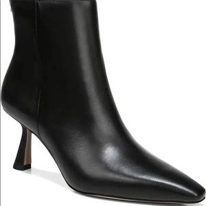 Samantha Bootie
SAM EDELMAN